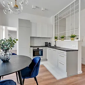 Capri - Cozy & Comfortable Near By Lion Apartament Sopot